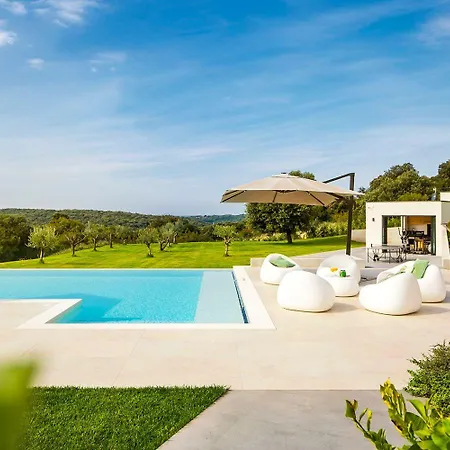 Villa Carel Pula